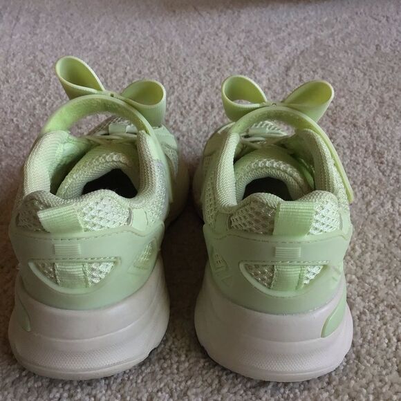 Zara Girl’s Toddler Light Green Sneakers with Bow - Picture 6 of 9